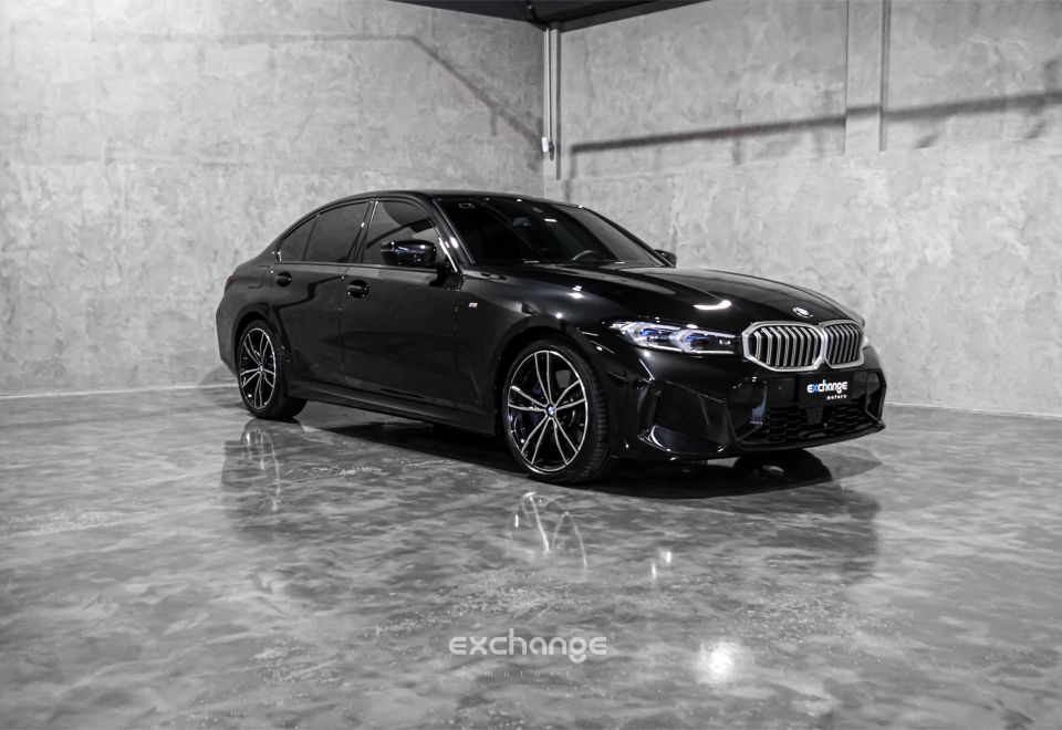 BMW 320i M Sport 2023 Preto Safira