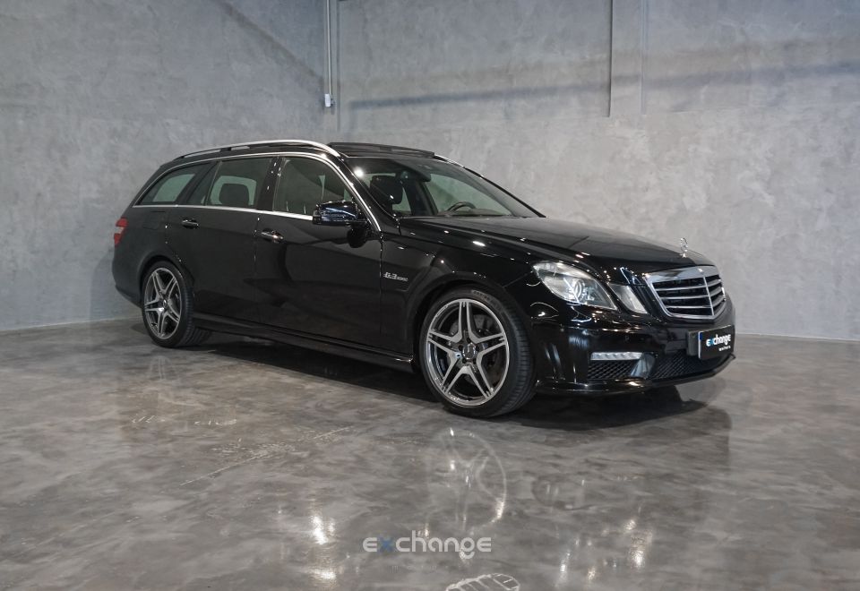 Mercedes-Benz E63 AMG Touring 2010 Preto