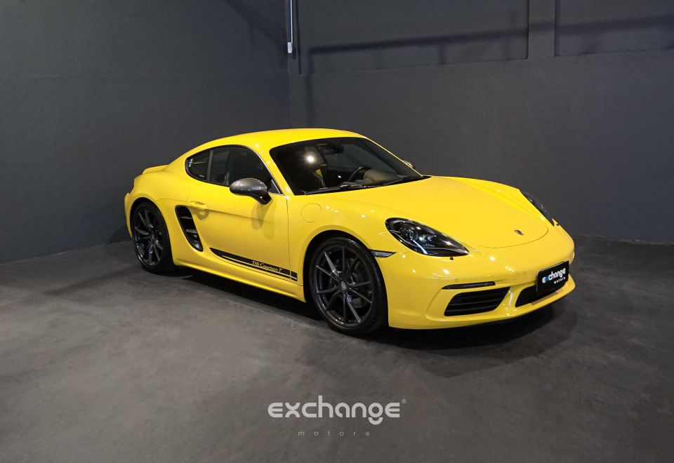 Porsche Cayman T 2022 Amarelo Racing