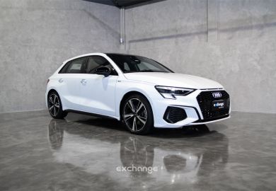 A3 Sportback 2.0 40 MHEV TFSI Performance Black S-tronic 