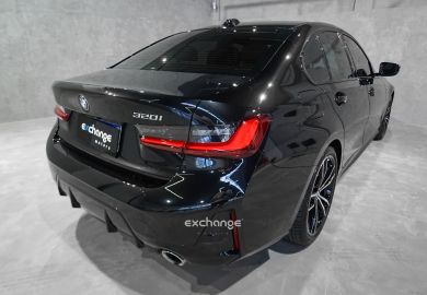 BMW 320i M Sport 2024 Preto Safira