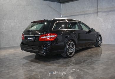 Mercedes-Benz E63 AMG Touring 2010 Preto