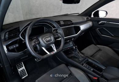 AUDI Q3 Sportback Performance Black TFSI S-Line Quattro 2023 Preto mito metálico